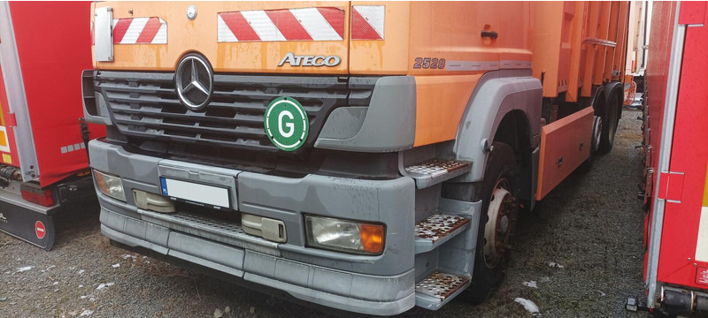 Mercedes-Benz ATEGO 2528 2628 ZOELLER MEDIUM Garbage Truck - Камион за ѓубре: слика 1 Mercedes-Benz ATEGO 2528 2628 ZOELLER MEDIUM Garbage Truck - Камион за ѓубре: слика 1