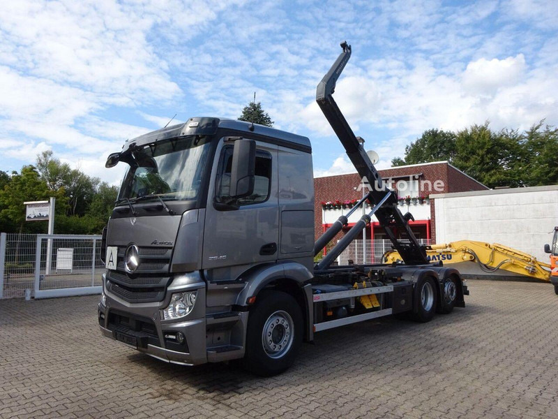 Mercedes-Benz Actros 2545 Hook lift truck 6x2 - Камион со кука за подигање, Камион со кран: слика 2 Mercedes-Benz Actros 2545 Hook lift truck 6x2 - Камион со кука за подигање, Камион со кран: слика 2