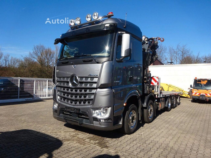 Mercedes-Benz Arocs 3453 8x2 Open Flatbed + Crane Fassi F820 - Камион со платформа, Камион со кран: слика 2 Mercedes-Benz Arocs 3453 8x2 Open Flatbed + Crane Fassi F820 - Камион со платформа, Камион со кран: слика 2
