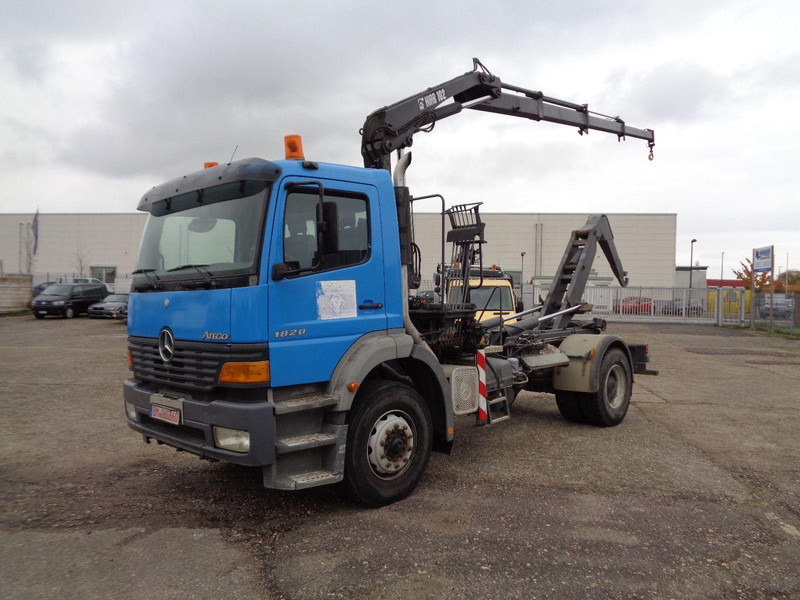 Mercedes-Benz Atego 1828 Hook lift truck + Crane Hiab 102 - Камион со кука за подигање, Камион со кран: слика 1 Mercedes-Benz Atego 1828 Hook lift truck + Crane Hiab 102 - Камион со кука за подигање, Камион со кран: слика 1