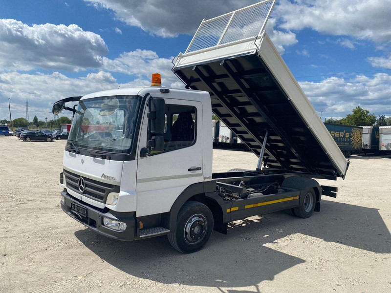 Mercedes-Benz Atego 818 - 3 sided tipper - Кипер: слика 1 Mercedes-Benz Atego 818 - 3 sided tipper - Кипер: слика 1