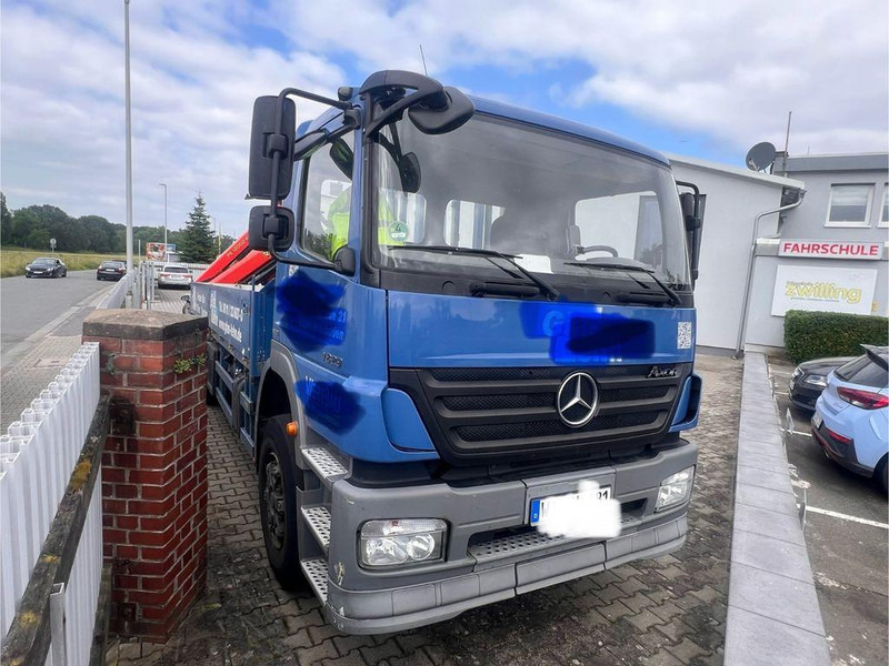 Mercedes-Benz Axor 1829 Palfinger hátsó daru PK 12002 klíma - Камион со платформа, Камион со кран: слика 2 Mercedes-Benz Axor 1829 Palfinger hátsó daru PK 12002 klíma - Камион со платформа, Камион со кран: слика 2