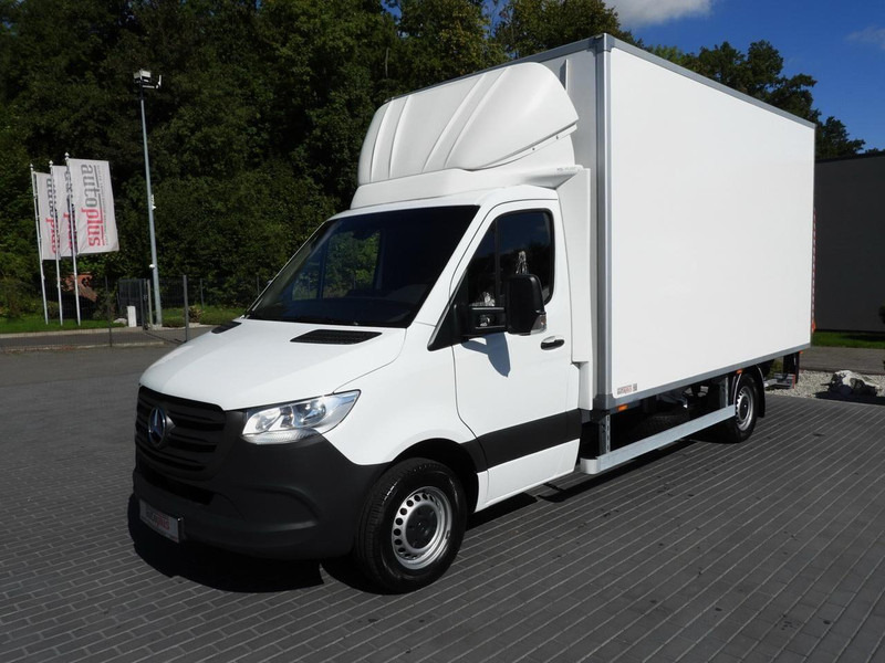 Комбе фургон Mercedes-Benz SPRINTER 315: слика 6
