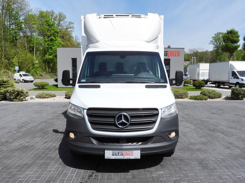 Mercedes-Benz SPRINTER 316 CHŁODNIA KONTENER 0*C WINDA 8 PALET TEMPOMAT PNEUMA - Камион ладилник: слика 5 Mercedes-Benz SPRINTER 316 CHŁODNIA KONTENER 0*C WINDA 8 PALET TEMPOMAT PNEUMA - Камион ладилник: слика 5