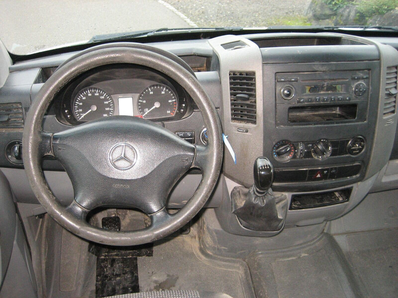 Mercedes-Benz Sprinter 316 CDI Doka - Камион со платформа: слика 4 Mercedes-Benz Sprinter 316 CDI Doka - Камион со платформа: слика 4