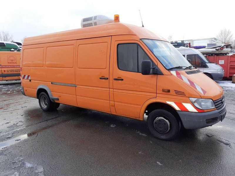 Mercedes-Benz Sprinter 413 - Вакуумски камион: слика 3 Mercedes-Benz Sprinter 413 - Вакуумски камион: слика 3