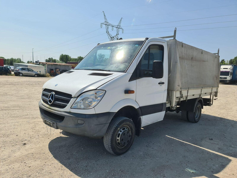 Mercedes-Benz Sprinter 519 CDi 4x4x - Pritsche+Plane - Комбе со церада: слика 3 Mercedes-Benz Sprinter 519 CDi 4x4x - Pritsche+Plane - Комбе со церада: слика 3