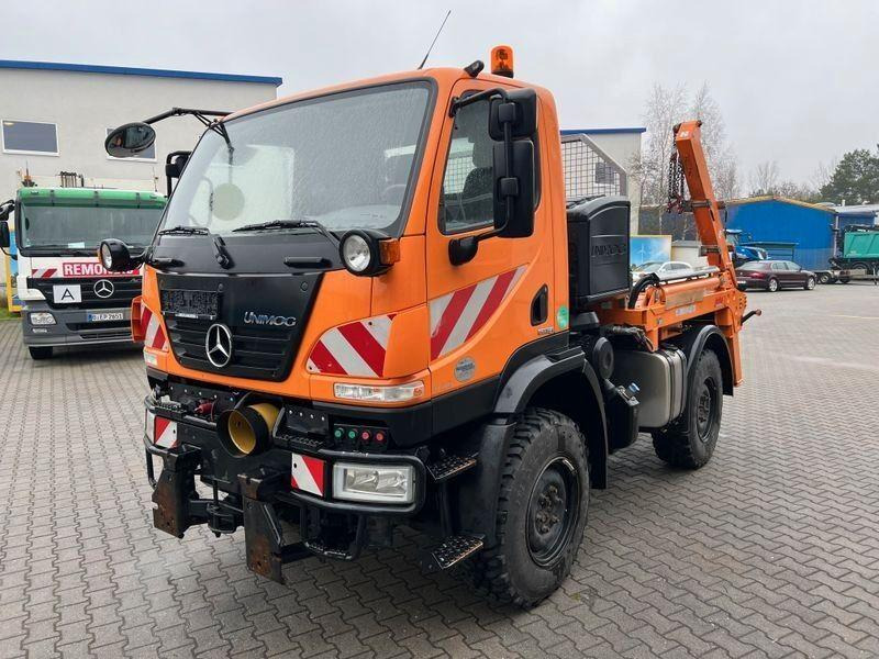 Mercedes-Benz Unimog U 20 4x4 Skip loader - Камион за подигање контејнери: слика 3 Mercedes-Benz Unimog U 20 4x4 Skip loader - Камион за подигање контејнери: слика 3
