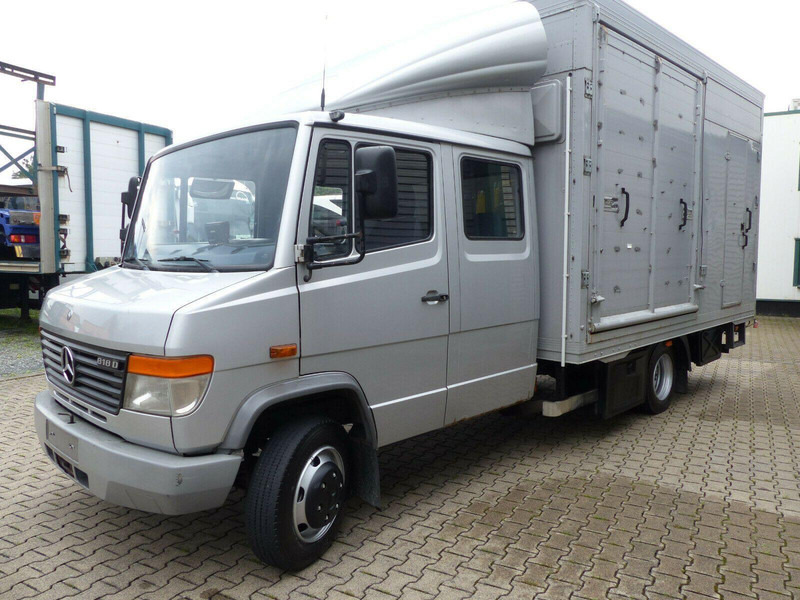 Mercedes-Benz Vario 818 Doka horse transporter + Tail lift - Камион за коњи: слика 1 Mercedes-Benz Vario 818 Doka horse transporter + Tail lift - Камион за коњи: слика 1