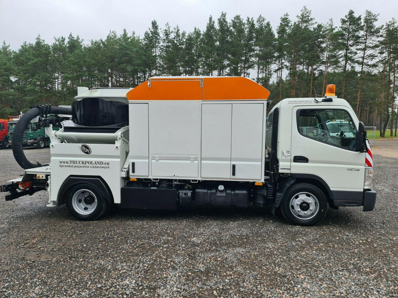 Mitsubishi CANTER Szippantóskocsi - Вакуумски камион: слика 4 Mitsubishi CANTER Szippantóskocsi - Вакуумски камион: слика 4