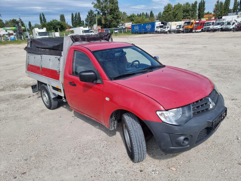 Mitsubishi L200 2,5 d - 3 sided Tipper - Комби кипер: слика 1 Mitsubishi L200 2,5 d - 3 sided Tipper - Комби кипер: слика 1