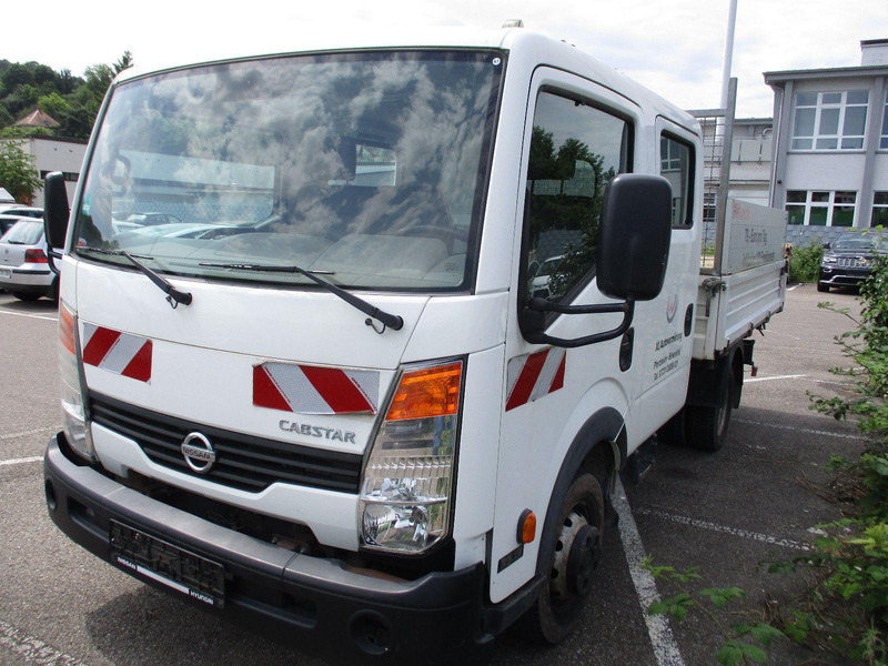 Nissan Cabstar Cabstar 35.XX Doppelkabine - Камион со платформа: слика 1 Nissan Cabstar Cabstar 35.XX Doppelkabine - Камион со платформа: слика 1