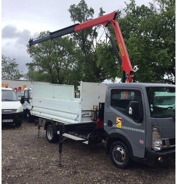 Nissan NT400 - Tipper+crane - Кипер, Камион со кран: слика 2 Nissan NT400 - Tipper+crane - Кипер, Камион со кран: слика 2