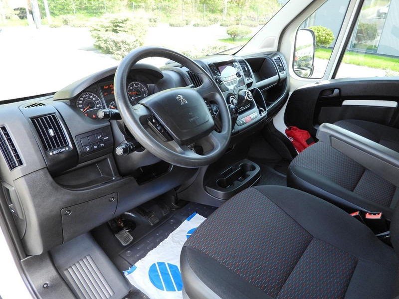 Peugeot BOXER WYWROTKA PODWÓJNA KABINA DOKA 7 MIEJSC TEMPOMAT KLIMATYZA - Кипер: слика 2 Peugeot BOXER WYWROTKA PODWÓJNA KABINA DOKA 7 MIEJSC TEMPOMAT KLIMATYZA - Кипер: слика 2