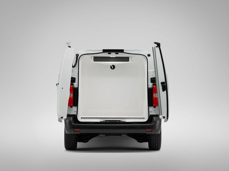 Peugeot Expert BlueHDI 100 L2 Hűtős furgon Frigo 3500 - Комбе ладилник: слика 3 Peugeot Expert BlueHDI 100 L2 Hűtős furgon Frigo 3500 - Комбе ладилник: слика 3