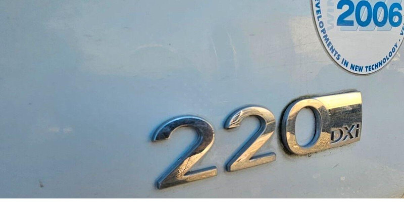 Renault MIDLUM 220 Dxi - Road sweeper truck - Возило за метење: слика 5 Renault MIDLUM 220 Dxi - Road sweeper truck - Возило за метење: слика 5