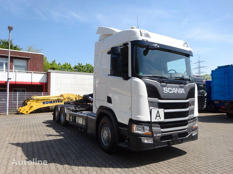 Камион со кука за подигање Scania R450 Hook lift truck 6x2: слика 10