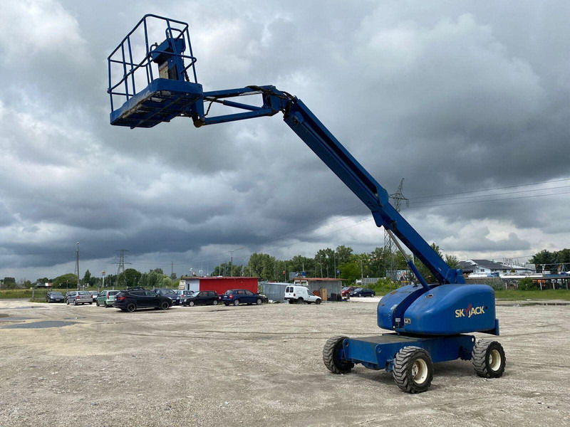 Skyjack SJ40T 4x4 Diesel - Lifting basket  - 14m - Дигачка платформа: слика 1 Skyjack SJ40T 4x4 Diesel - Lifting basket  - 14m - Дигачка платформа: слика 1