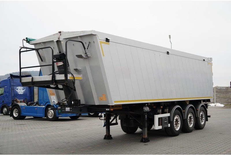 Wielton WYWROTKA / 41 M3 / ALUMINIOWA / 2x OŚ PODNOSZONA / OSIE SAF / A - Кипер полуприколка: слика 1 Wielton WYWROTKA / 41 M3 / ALUMINIOWA / 2x OŚ PODNOSZONA / OSIE SAF / A - Кипер полуприколка: слика 1