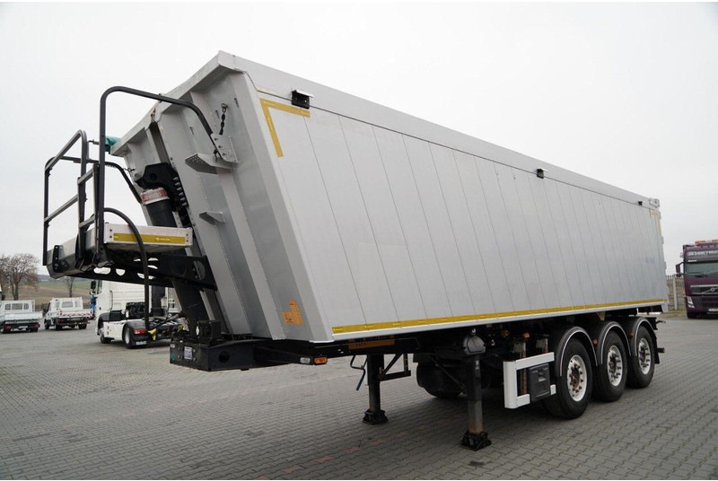 Wielton WYWROTKA / 41 M3 / ALUMINIOWA / 2x OŚ PODNOSZONA / OSIE SAF / A - Кипер полуприколка: слика 2 Wielton WYWROTKA / 41 M3 / ALUMINIOWA / 2x OŚ PODNOSZONA / OSIE SAF / A - Кипер полуприколка: слика 2