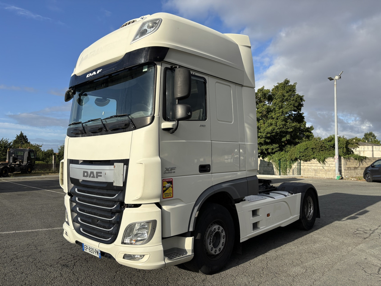 DAF XF510 - Камион влекач: слика 1 DAF XF510 - Камион влекач: слика 1