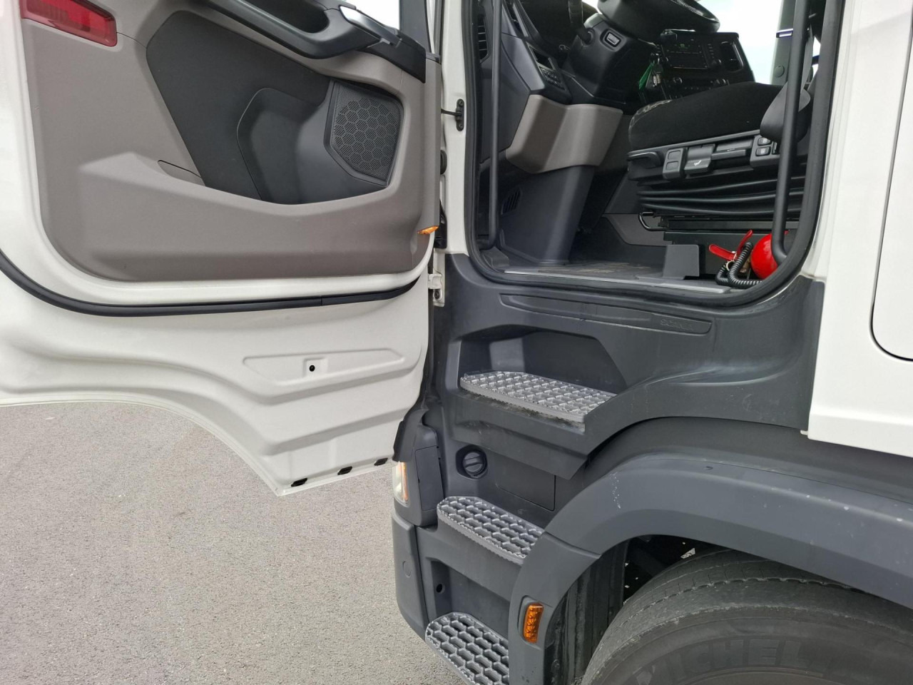 SCANIA SCANIA R500 CR20H - Камион влекач: слика 2 SCANIA SCANIA R500 CR20H - Камион влекач: слика 2