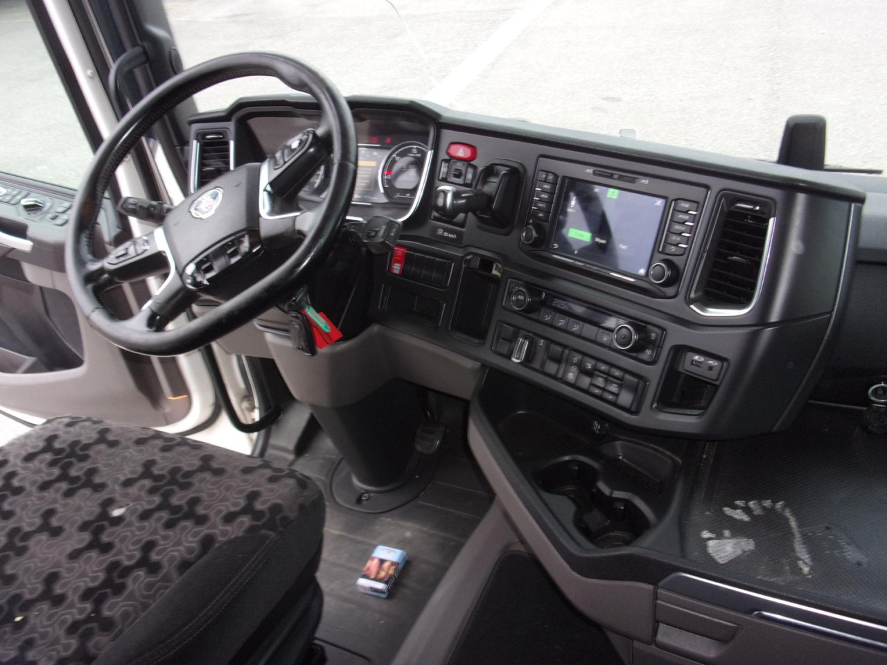 SCANIA R 410 A4x2NA - Камион влекач: слика 4 SCANIA R 410 A4x2NA - Камион влекач: слика 4