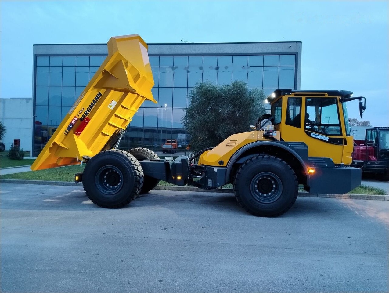 Bergmann C815s - Зглобен истоварувач: слика 1 Bergmann C815s - Зглобен истоварувач: слика 1