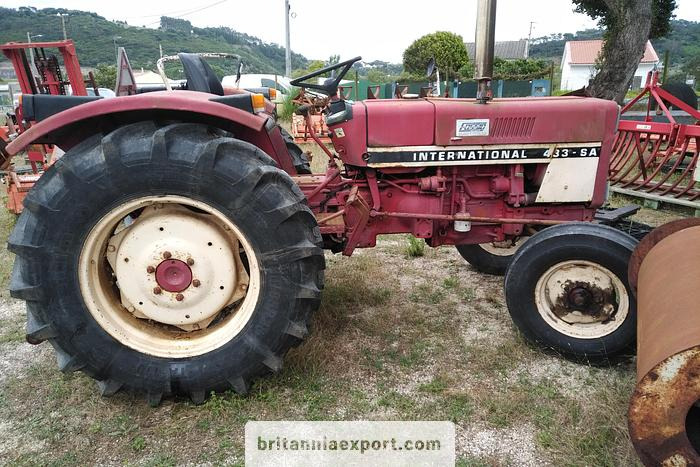INTERNATIONAL 433 SA Farm Tractor | 2.5L Diesel | 4x2 | Brand New Tyres - Трактор: слика 3 INTERNATIONAL 433 SA Farm Tractor | 2.5L Diesel | 4x2 | Brand New Tyres - Трактор: слика 3
