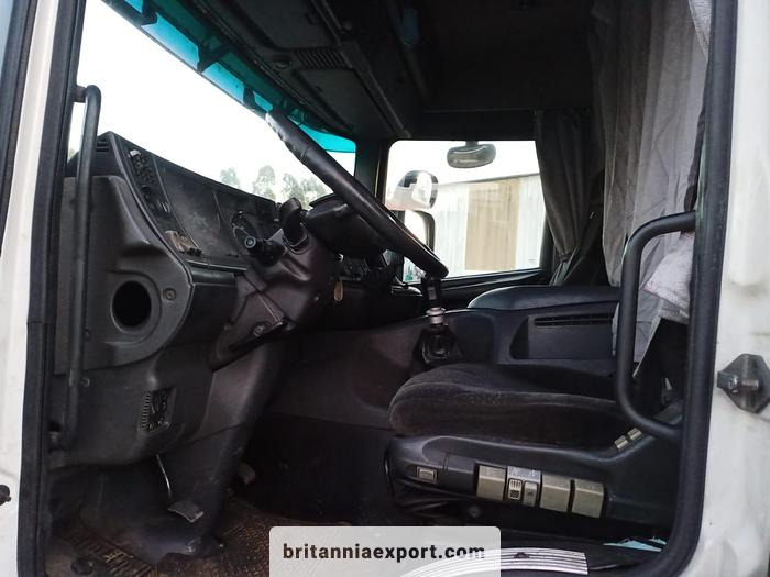 Камион влекач SCANIA P 124 G 400  | CP19  | Euro 2  | Manual gearbox: слика 7