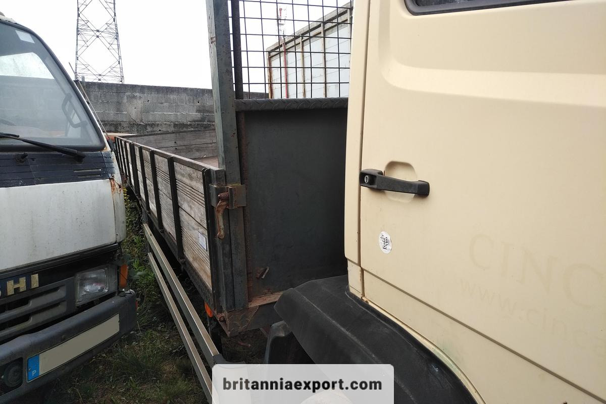 MERCEDES-BENZ 1314 | OM366 6 Cylinder | 4x2 6 Tyres | 13 Ton | On Springs - Камион со платформа: слика 4 MERCEDES-BENZ 1314 | OM366 6 Cylinder | 4x2 6 Tyres | 13 Ton | On Springs - Камион со платформа: слика 4