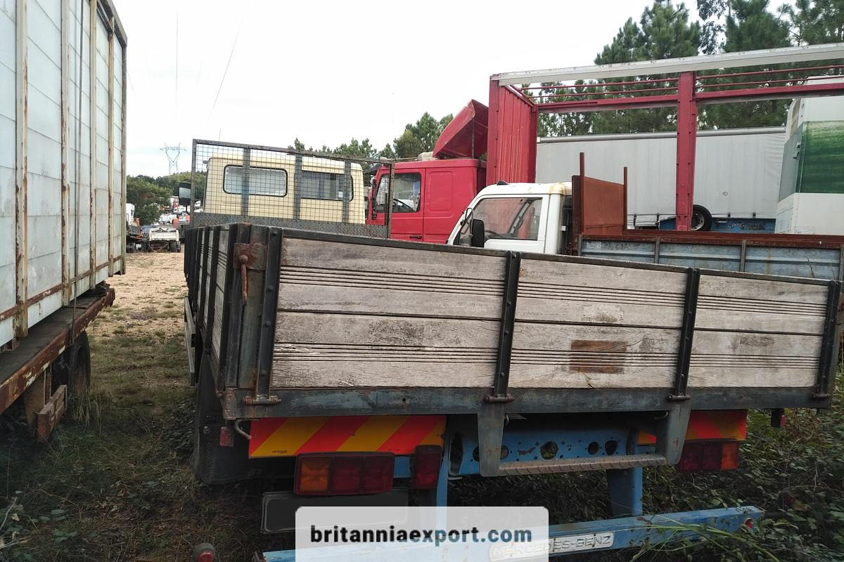 MERCEDES-BENZ 1314 | OM366 6 Cylinder | 4x2 6 Tyres | 13 Ton | On Springs - Камион со платформа: слика 5 MERCEDES-BENZ 1314 | OM366 6 Cylinder | 4x2 6 Tyres | 13 Ton | On Springs - Камион со платформа: слика 5