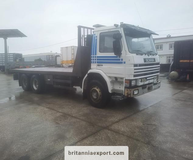 SCANIA P93H 280 6x2 10 Tyres Flatbed Truck – 26 Ton | On springs - Камион со платформа: слика 1 SCANIA P93H 280 6x2 10 Tyres Flatbed Truck – 26 Ton | On springs - Камион со платформа: слика 1