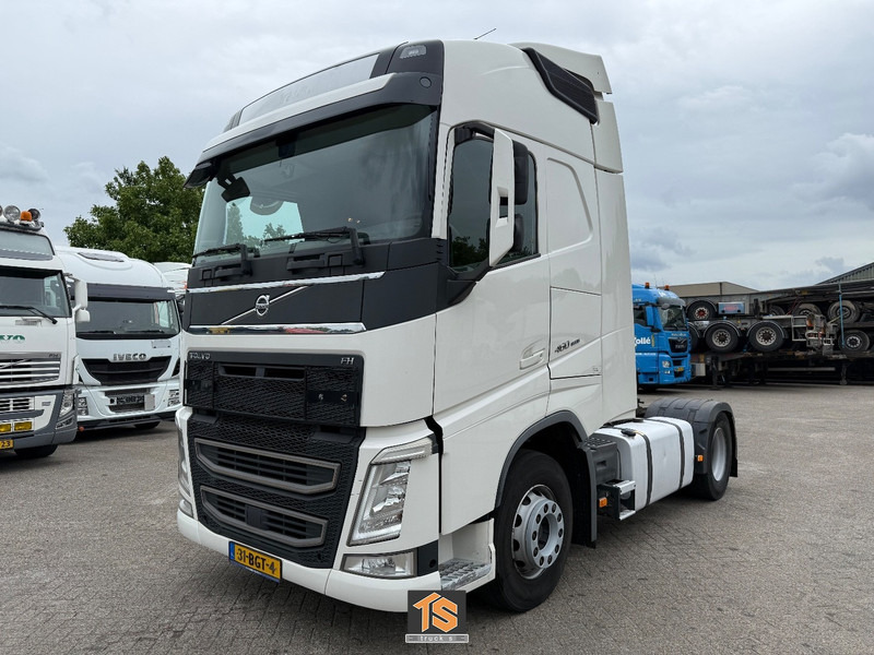 Volvo FH EURO 6 - AUTOMATIC - 2 TANKS - NL TRUCK - APK/TUV 02/2026 - NEW TACHO - TOP! - Камион влекач: слика 1 Volvo FH EURO 6 - AUTOMATIC - 2 TANKS - NL TRUCK - APK/TUV 02/2026 - NEW TACHO - TOP! - Камион влекач: слика 1