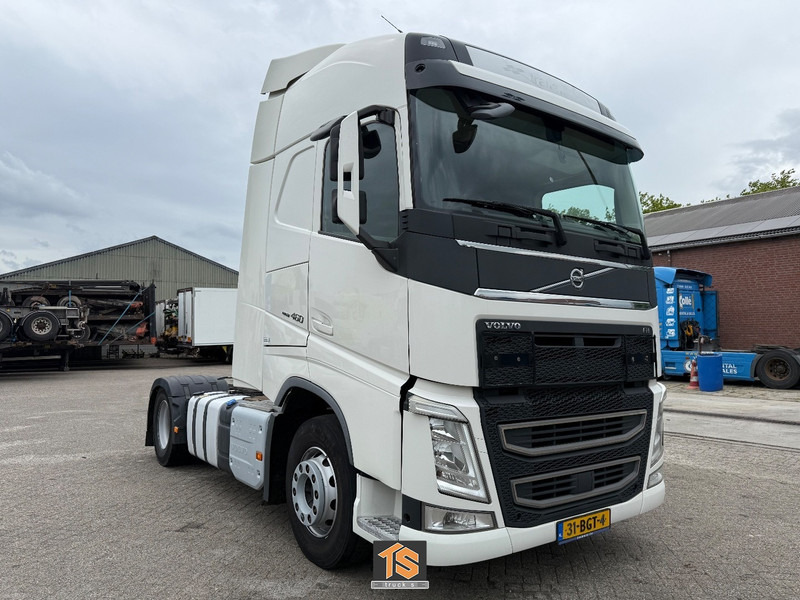 Volvo FH EURO 6 - AUTOMATIC - 2 TANKS - NL TRUCK - APK/TUV 02/2026 - NEW TACHO - TOP! - Камион влекач: слика 3 Volvo FH EURO 6 - AUTOMATIC - 2 TANKS - NL TRUCK - APK/TUV 02/2026 - NEW TACHO - TOP! - Камион влекач: слика 3