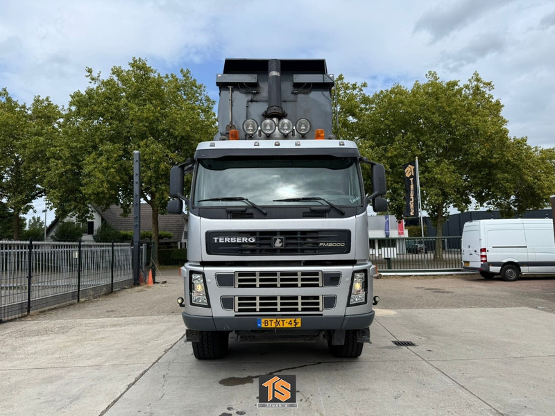 Terberg FM2000-T 8X8 - EURO 5 - AUTOMATIC - KIPPER/TIPPER - NL TRUCK - ISOLATED HARDOX - TOP! - Кипер: слика 2 Terberg FM2000-T 8X8 - EURO 5 - AUTOMATIC - KIPPER/TIPPER - NL TRUCK - ISOLATED HARDOX - TOP! - Кипер: слика 2