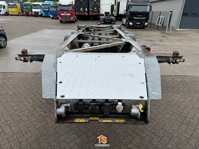 Van Hool 3B2013 20FT - ADR - MERCEDES AXLE - DRUM BRAKE - NL TOP TRAILER - 3x AVAILABLE! - Транспортер на контејнер/ Полуприколка со променливо тело: слика 3 Van Hool 3B2013 20FT - ADR - MERCEDES AXLE - DRUM BRAKE - NL TOP TRAILER - 3x AVAILABLE! - Транспортер на контејнер/ Полуприколка со променливо тело: слика 3
