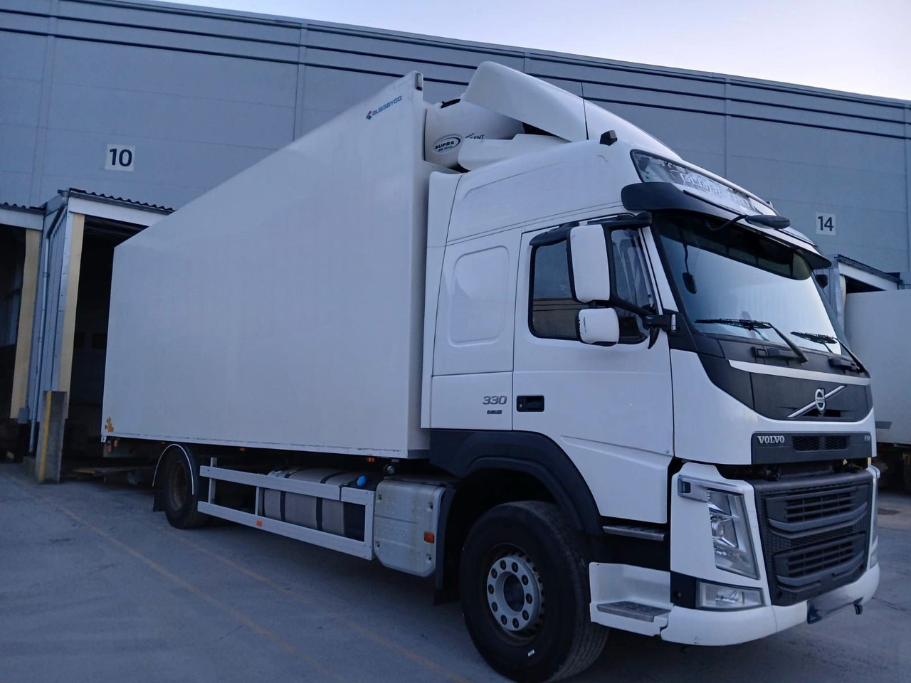 Volvo FM330 / Carrier Supra 850 nordic - Камион ладилник: слика 2 Volvo FM330 / Carrier Supra 850 nordic - Камион ладилник: слика 2