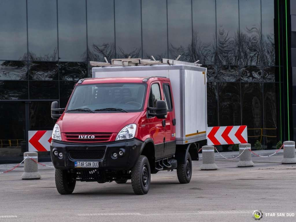 Iveco DAILY 4X4 OFFROAD CAMPER BOX DOKA Iveco DAILY 4X4 OFFROAD CAMPER BOX DOKA - Камион со кабинска шасија: слика 2 Iveco DAILY 4X4 OFFROAD CAMPER BOX DOKA Iveco DAILY 4X4 OFFROAD CAMPER BOX DOKA - Камион со кабинска шасија: слика 2