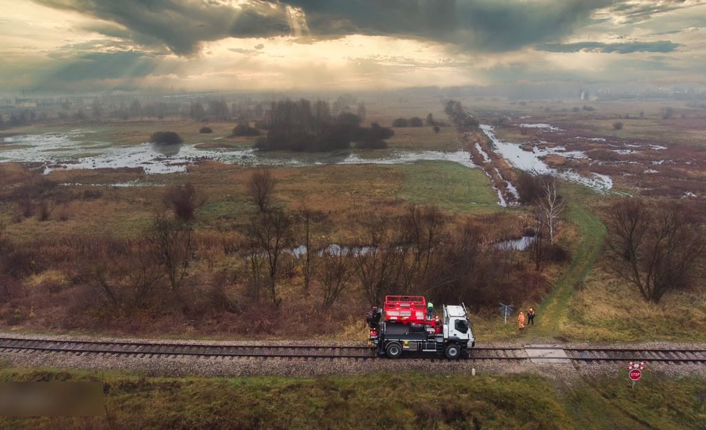 Лизинг на Iveco TRAKER 4x4 RAIL ROAD PALFINGER SCHIENEN TWO WAY  Iveco TRAKER 4x4 RAIL ROAD PALFINGER SCHIENEN TWO WAY: слика 10