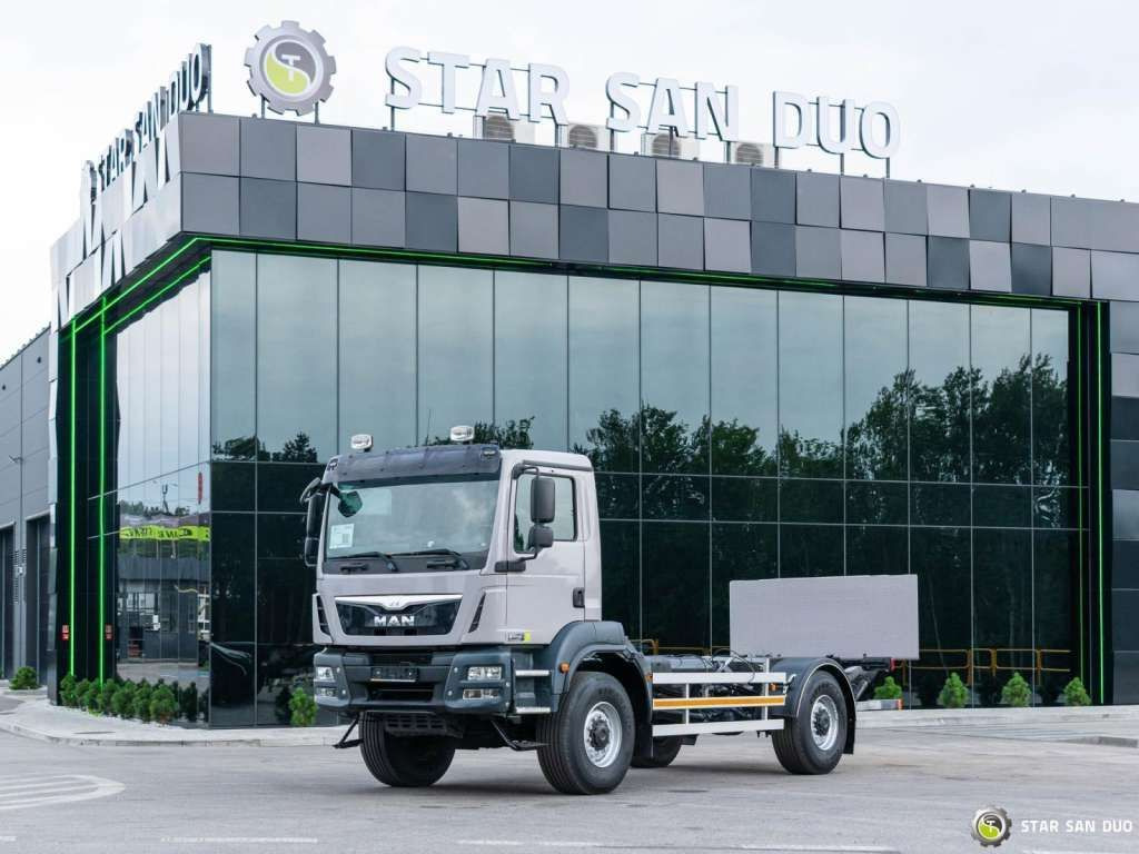 MAN TGM 18.290 4x4 Chassis Camper Single Wheels - Камион со кабинска шасија: слика 1 MAN TGM 18.290 4x4 Chassis Camper Single Wheels - Камион со кабинска шасија: слика 1