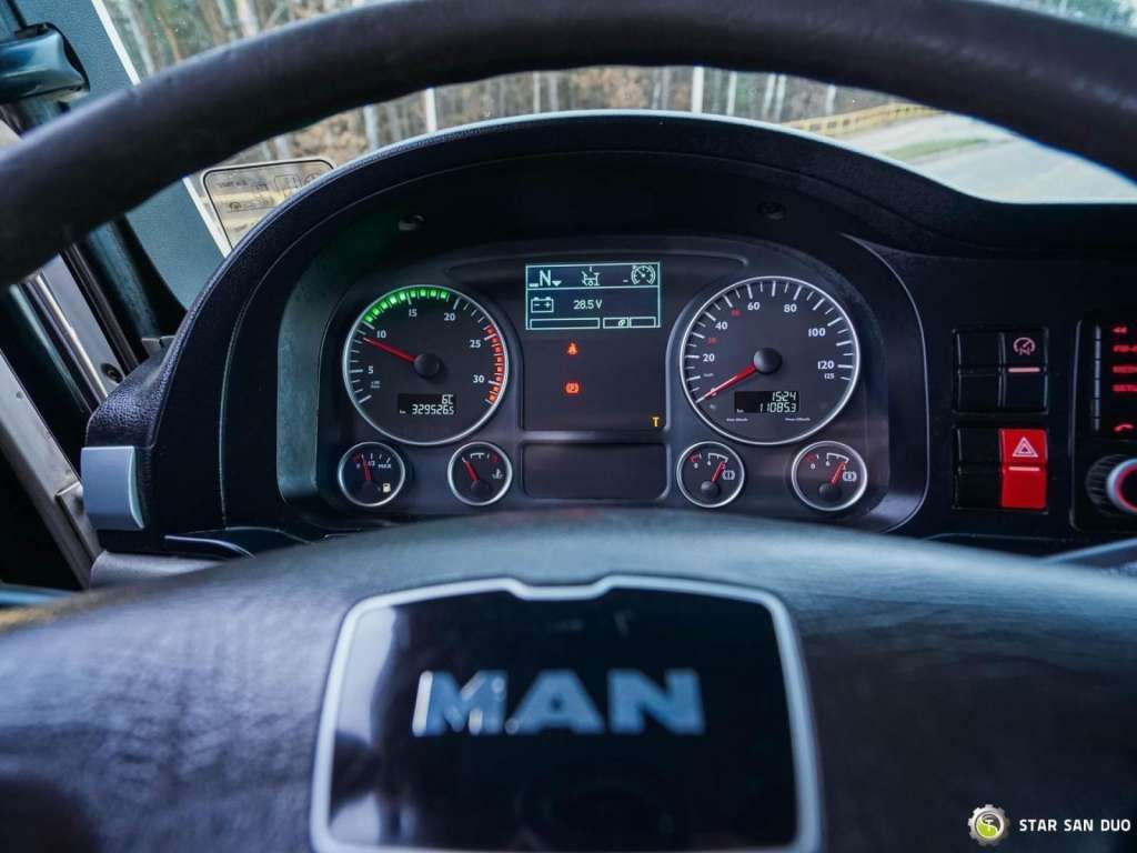 Кипер MAN  TGS 18.360 4x4 HIAB 144 E-4 Crane Kipper: слика 18