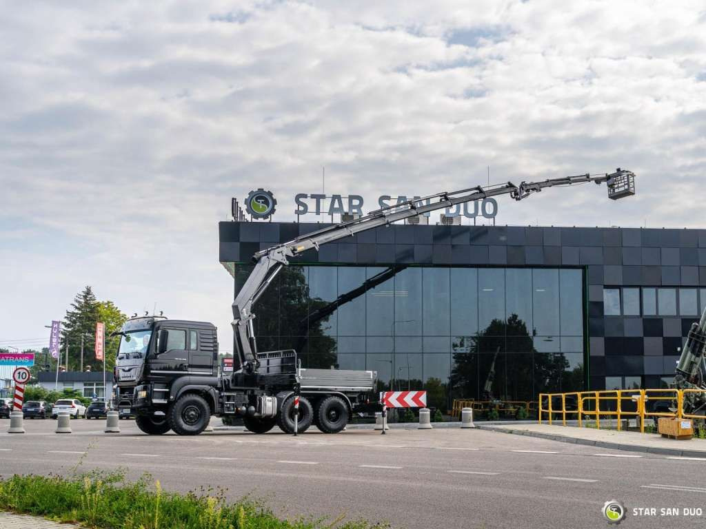 MAN TGS 26.420 6x6 HMF 3000 K6 Fly Jib Crane Basket - Камион со кран: слика 3 MAN TGS 26.420 6x6 HMF 3000 K6 Fly Jib Crane Basket - Камион со кран: слика 3