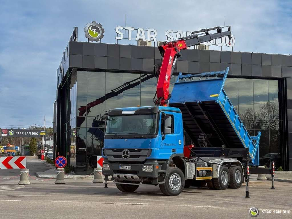 Mercedes-Benz ACTROS 3341 6x6 HMF 4220 K4 CRANE KIPPER - Кипер: слика 1 Mercedes-Benz ACTROS 3341 6x6 HMF 4220 K4 CRANE KIPPER - Кипер: слика 1