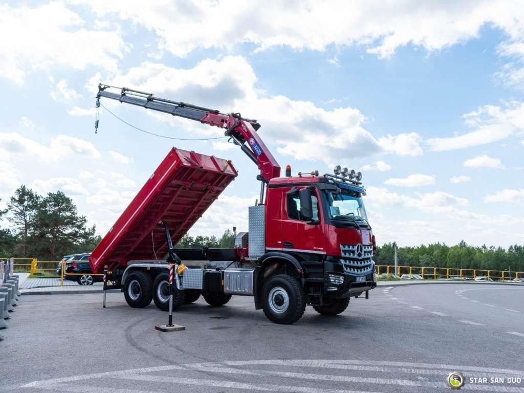 Mercedes-Benz AROCS 3345 6x6 HMF 3220 Winch Crane Tipper - Кипер: слика 5 Mercedes-Benz AROCS 3345 6x6 HMF 3220 Winch Crane Tipper - Кипер: слика 5