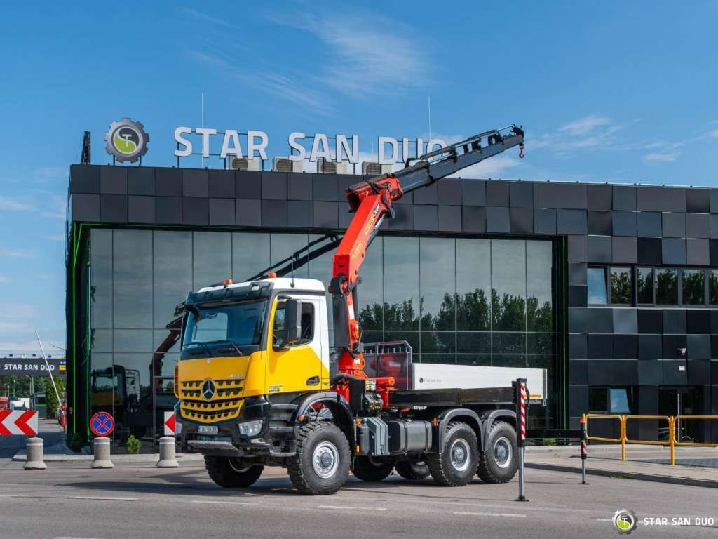 Mercedes-Benz AROCS 3345 6x6 PALFINGER PK 33002 Euro 6 Crane - Камион со кран: слика 4 Mercedes-Benz AROCS 3345 6x6 PALFINGER PK 33002 Euro 6 Crane - Камион со кран: слика 4