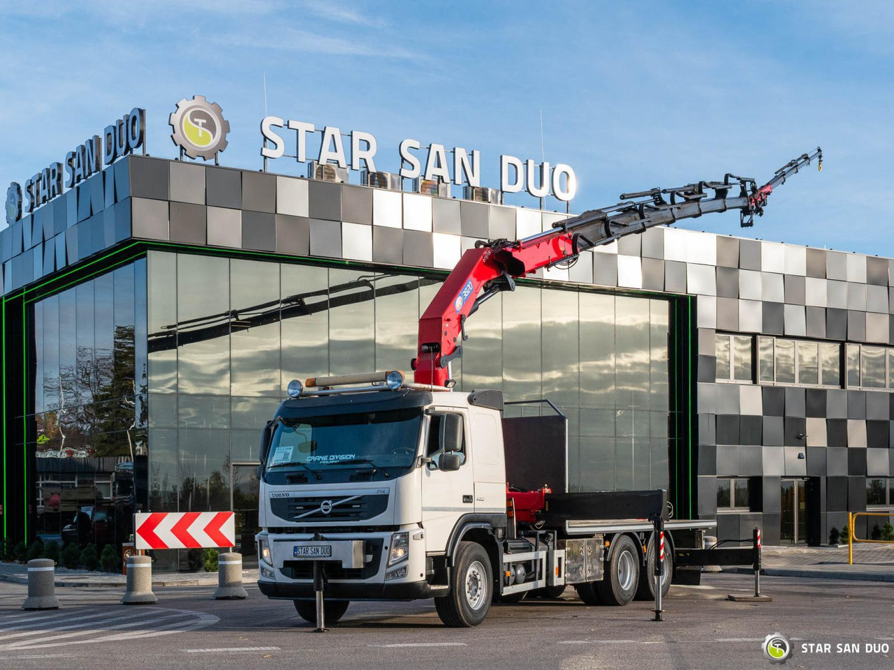 - Камион со кран: слика 3 - Камион со кран: слика 3