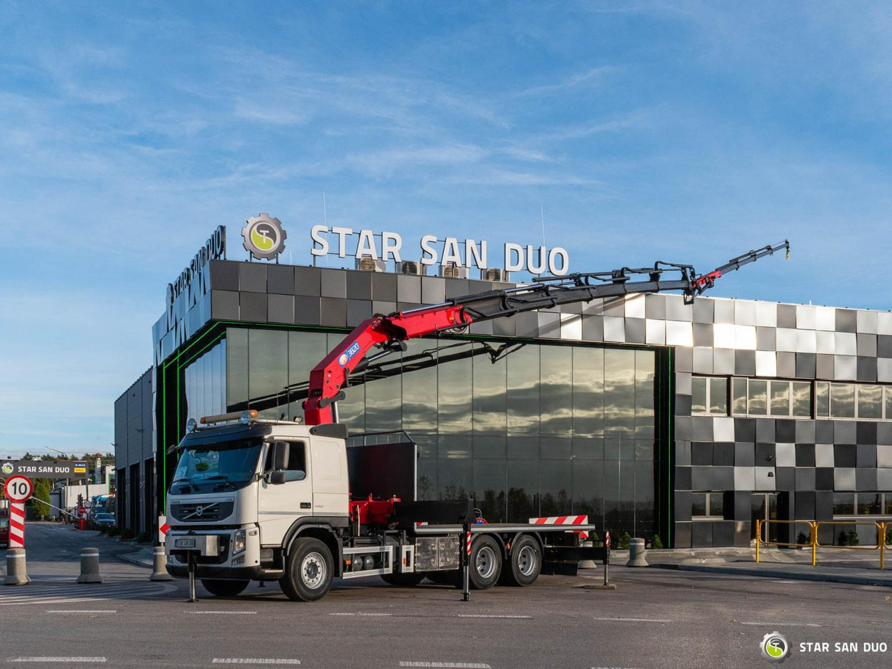 - Камион со кран: слика 5 - Камион со кран: слика 5