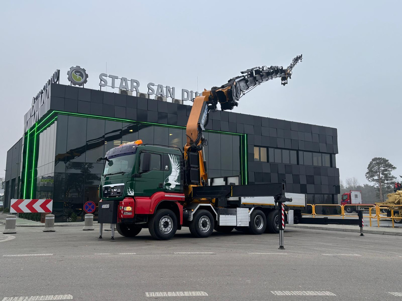 - Камион со кран: слика 4 - Камион со кран: слика 4