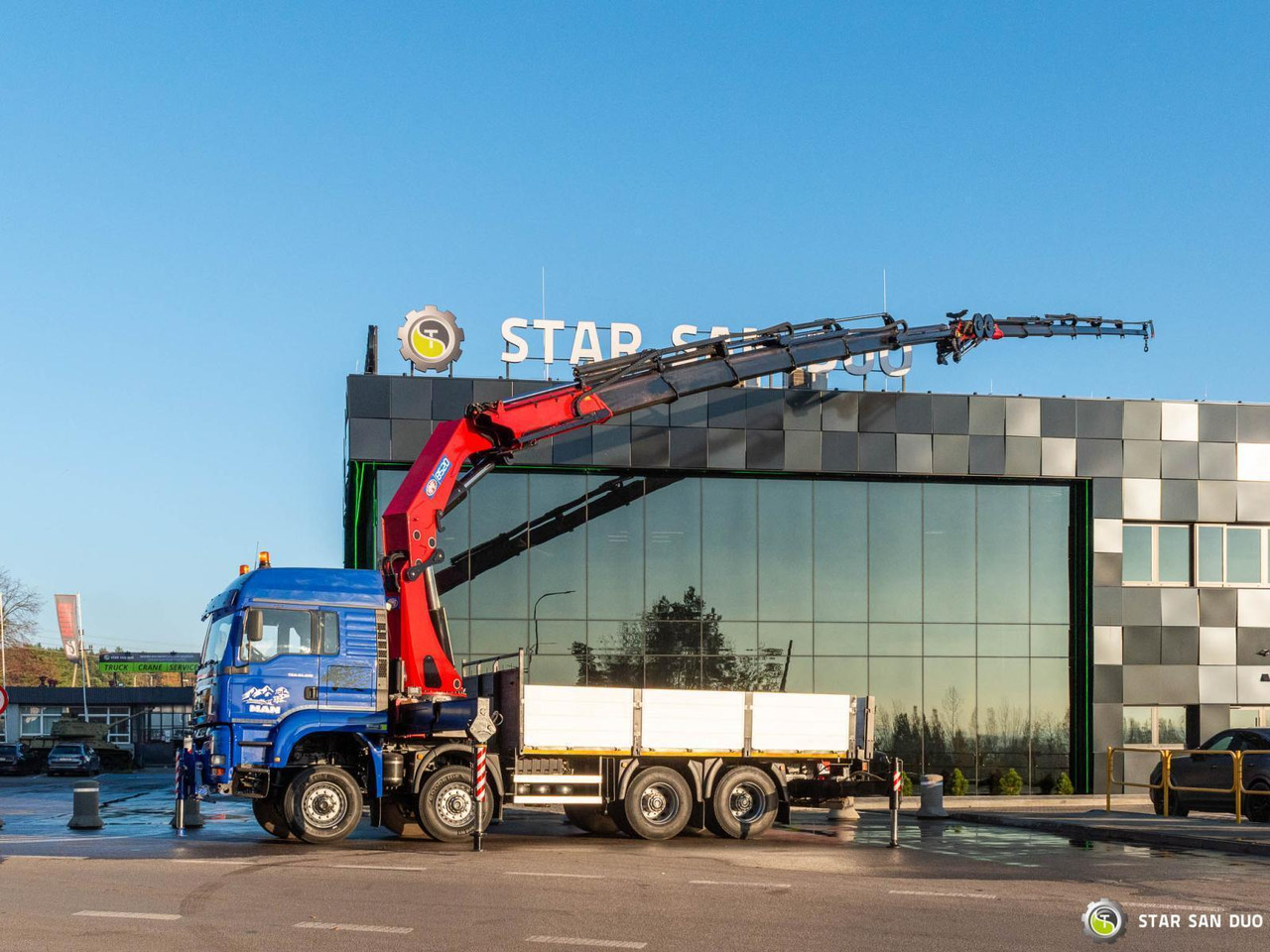 - Камион со кран: слика 3 - Камион со кран: слика 3